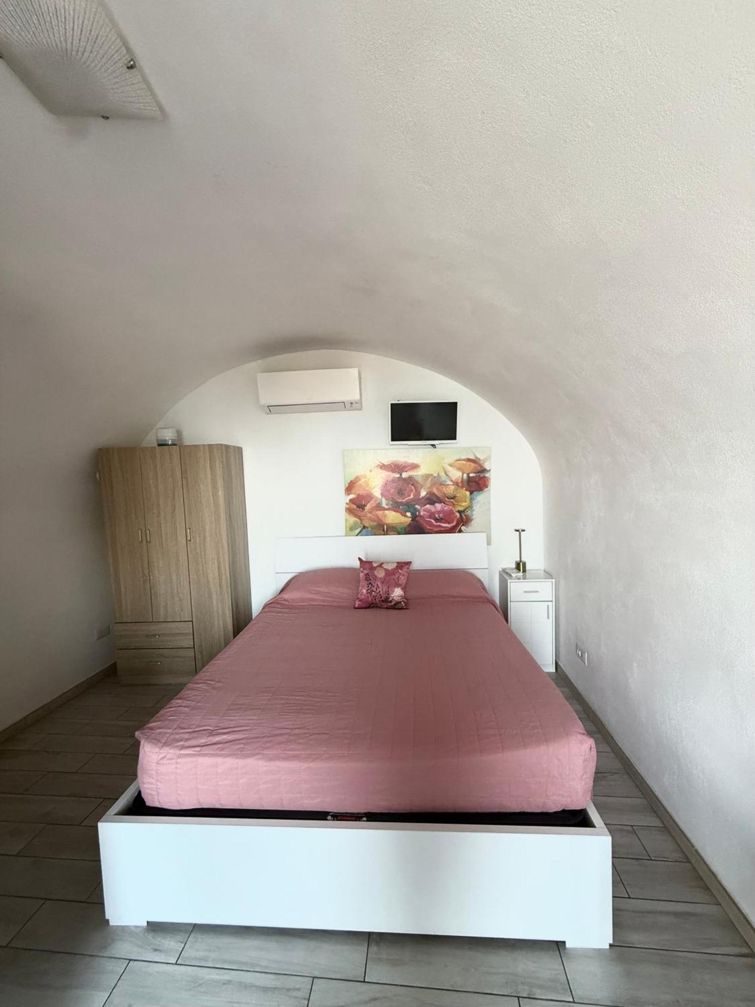 Agriturismo Un Mare Di Fiori ヴェンティミーリア エクステリア 写真